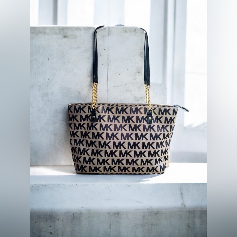 Michael Kors Jet Set Travel Large Chain Shoulder Tote Bag In MK Signature Brown